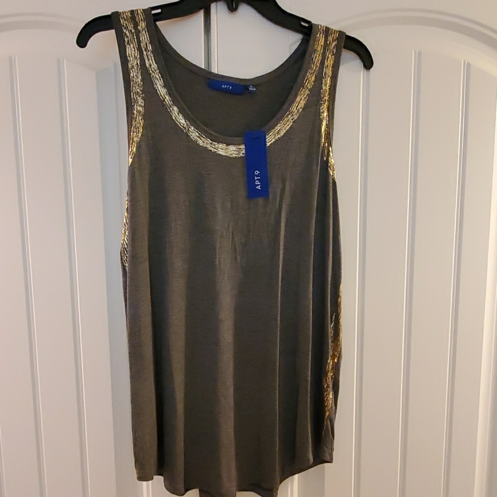 Apt 9 Embelleshed Tank